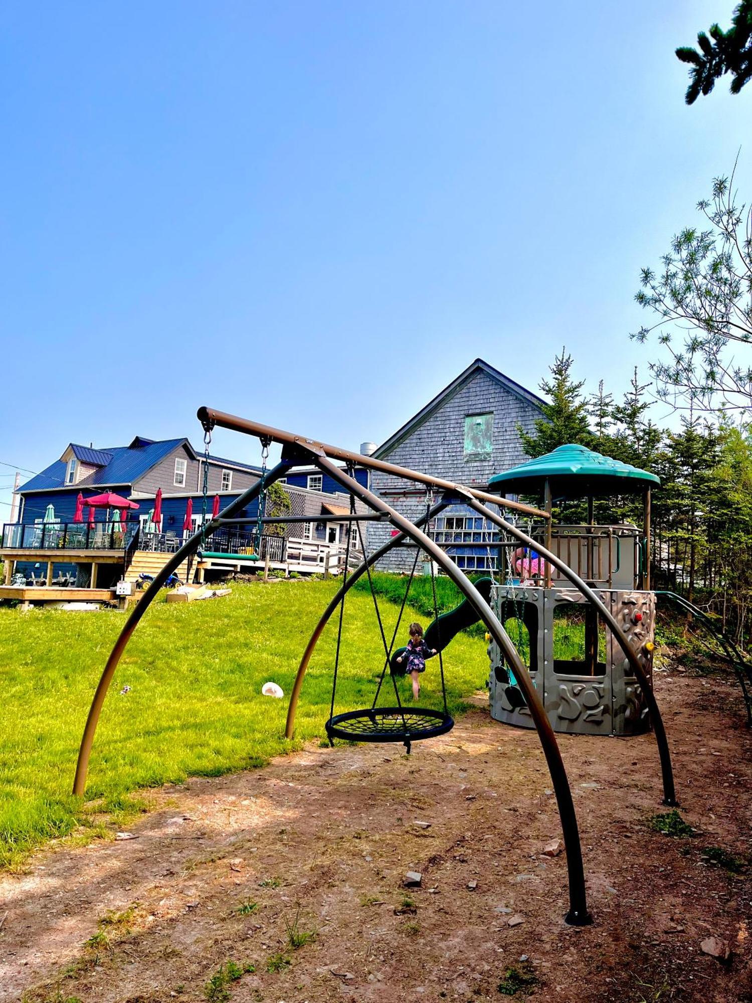 Groundswell Pub & Inn D'Escousse Екстериор снимка
